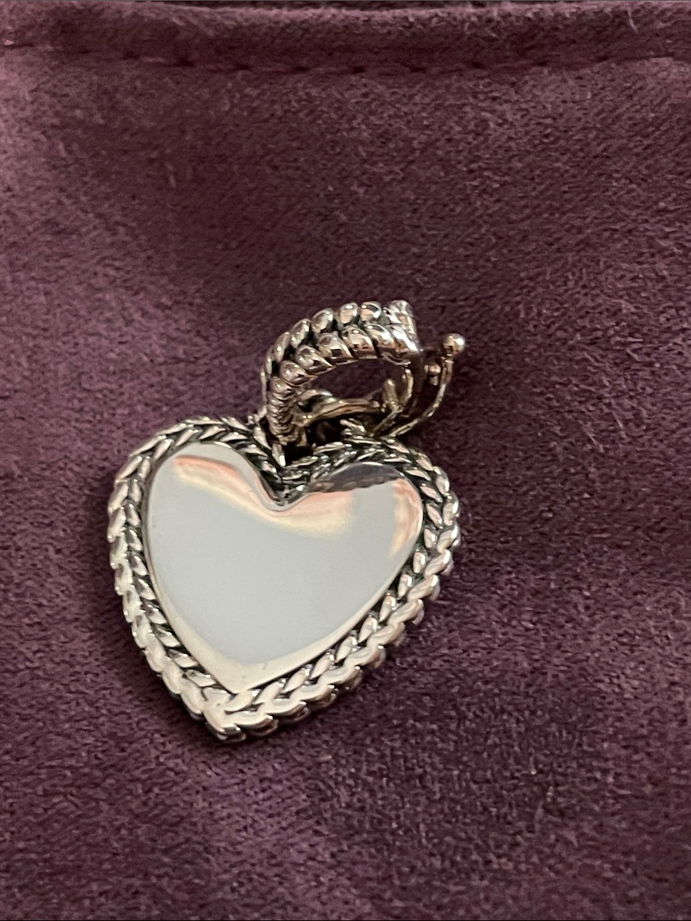 JAI Sterling Heart Pendant - Picture 2 of 4